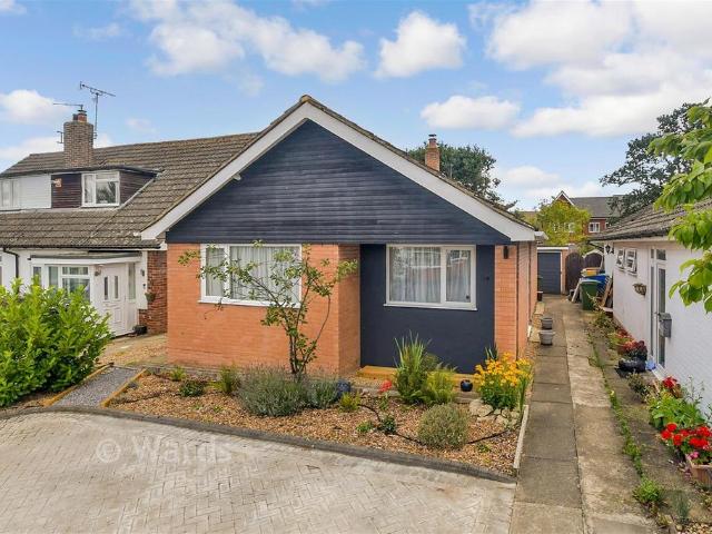 Bungalow for sale in Midway, Kent