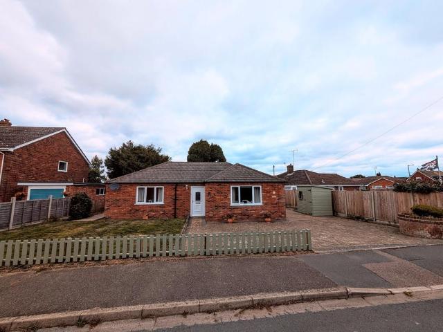 Bungalow for sale in Eastbridge, Suffolk