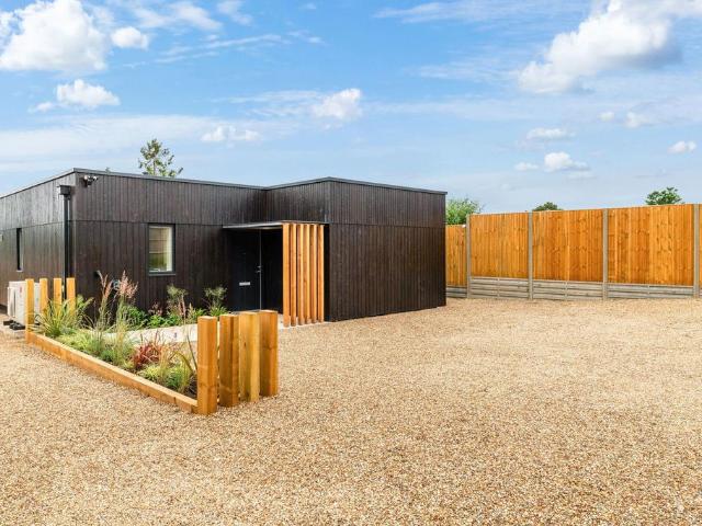 Bungalow for sale in Hillview, Surrey