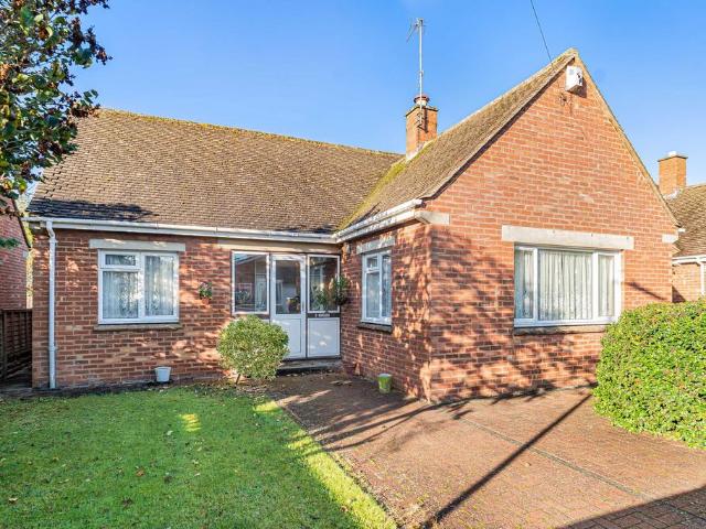 Bungalow for sale in Lynworth, Cheltenham