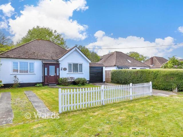 Bungalow for sale in The Butts, Kent