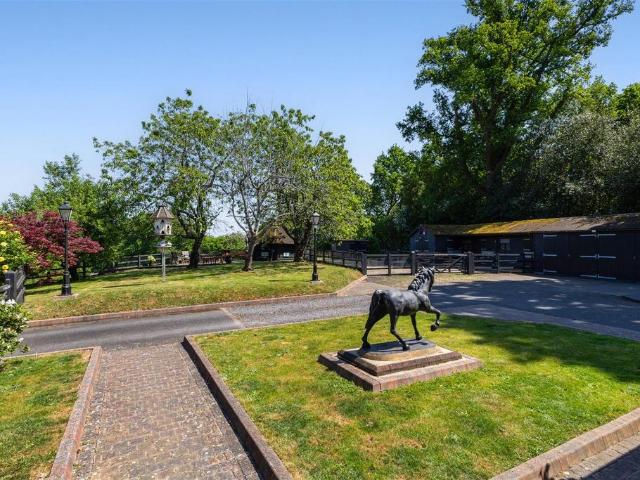 Bungalow for sale in Littlecote, West Sussex