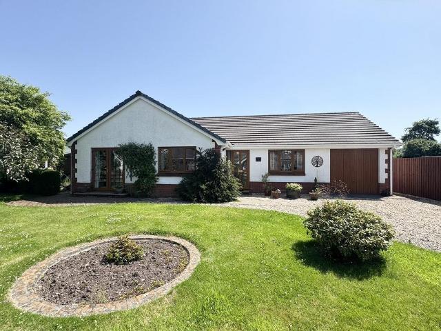 Bungalow for sale in Llangadog
