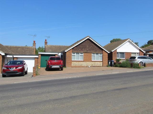 Bungalow for sale in St. Peter's, Acol