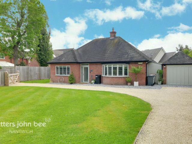 Bungalow for sale in Newhall, Aston