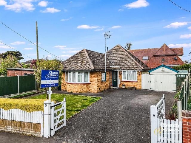 Bungalow for sale in Burnham-on-Crouch, Maldon