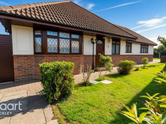 Bungalow for sale in Barling, Essex