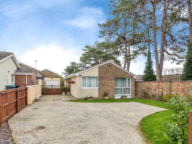 Bungalow for sale in Black Bourton, Oxfordshire