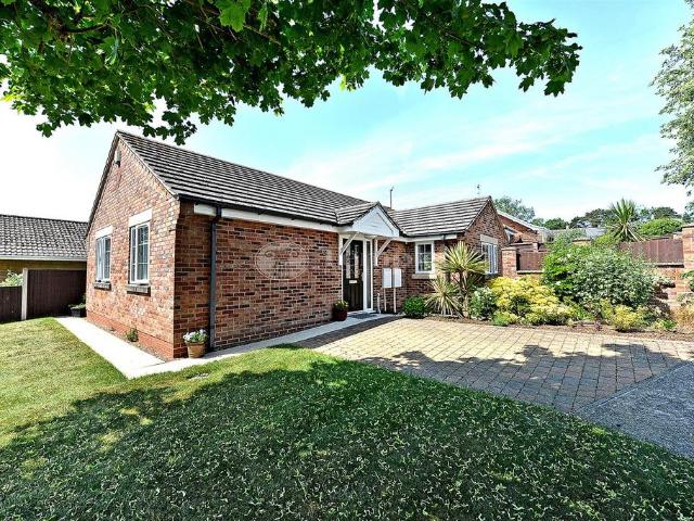 Bungalow for sale in Berry Hill, Potters Corner