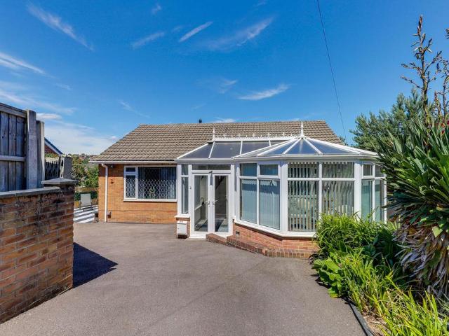 Bungalow for sale in Gedling, East Midlands