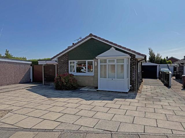 Bungalow for sale in Blowick, Southport