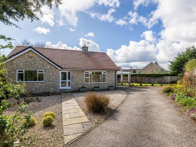 Bungalow for sale in Helmsley, North Yorkshire