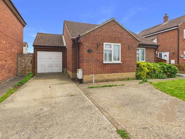 Bungalow for sale in Fordham Heath, Essex