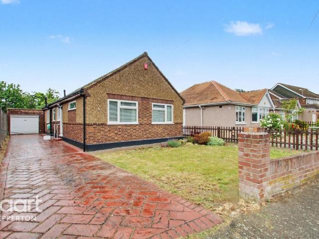 Bungalow for sale in Ashford, Spelthorne