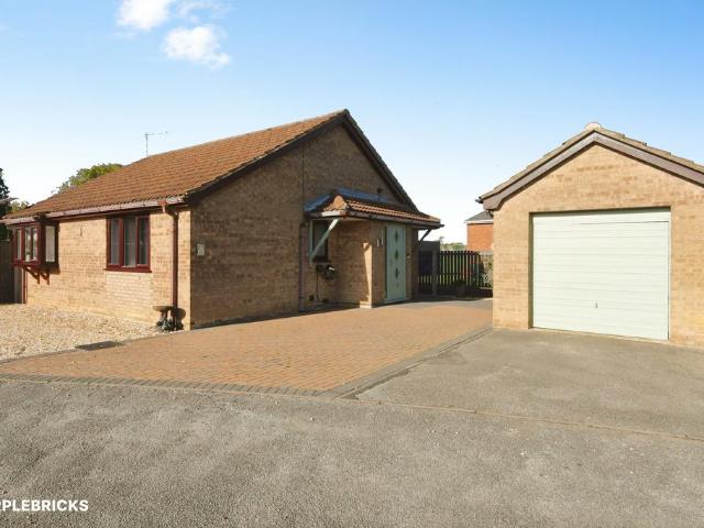 Bungalow for sale in Saxilby, West Lindsey