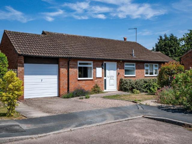Bungalow for sale in Forthampton, Worcestershire