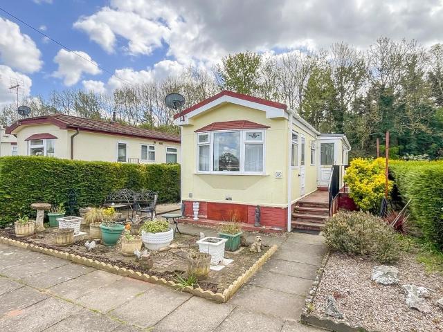 Bungalow for sale in Coven Heath, Great Chatwell