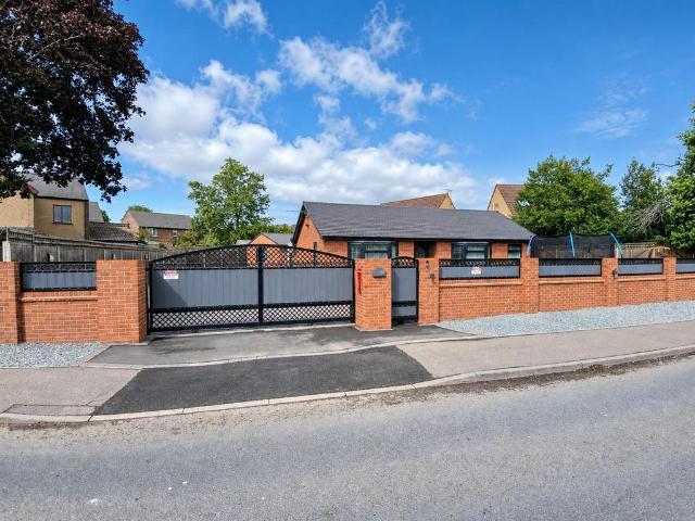 Bungalow for sale in Ash Green, Camp Hill