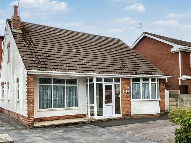 Bungalow for sale in Meols Cop, Southport