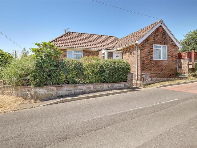 Bungalow for sale in Fishersgate, West Sussex