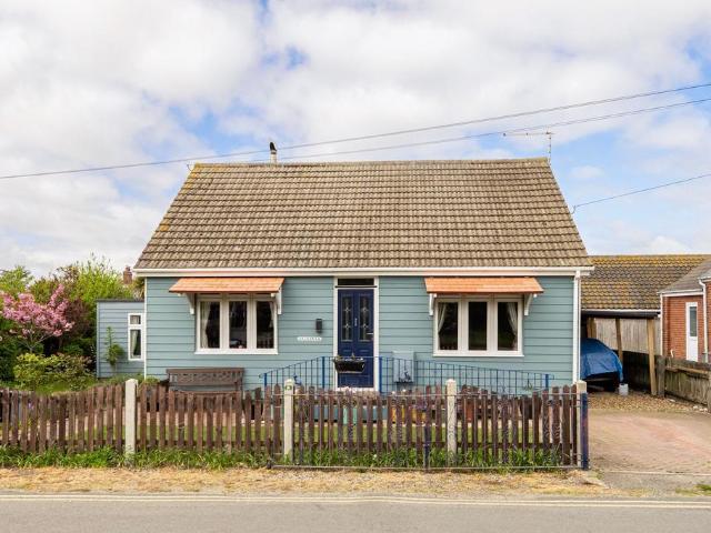 Bungalow for sale in Stokesby, Norfolk