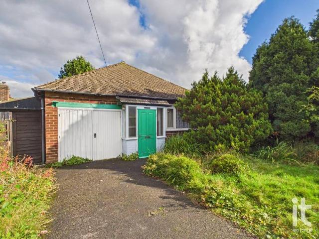 Bungalow for sale in High Lane, Stockport