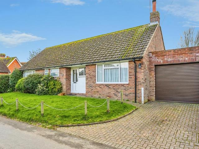 Bungalow for sale in Barcombe, Iford