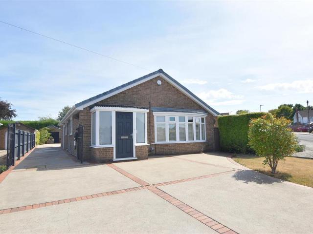 Bungalow for sale in Weelsby, Cleethorpes