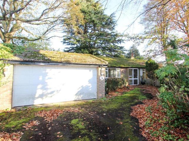 Bungalow for sale in Nork, Red Hill