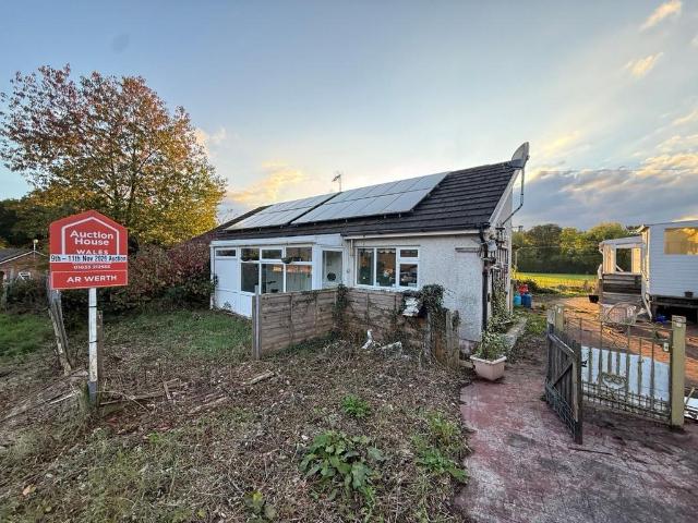 Bungalow for sale in Beulah, Ceredigion