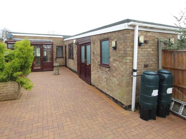Bungalow for sale in Stanford On Avon, Leicestershire