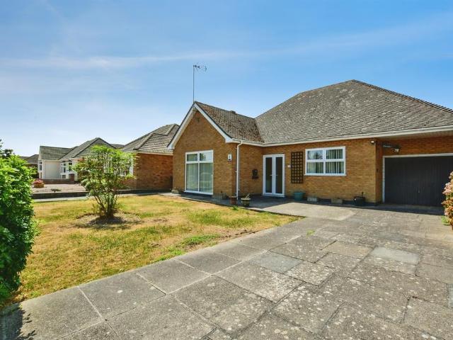 Bungalow for sale in Seacroft, Belleau
