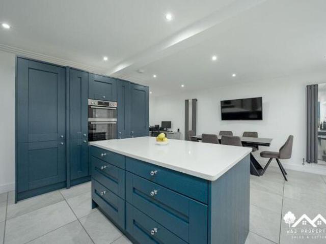 Bungalow for sale in Little Altcar, Sefton