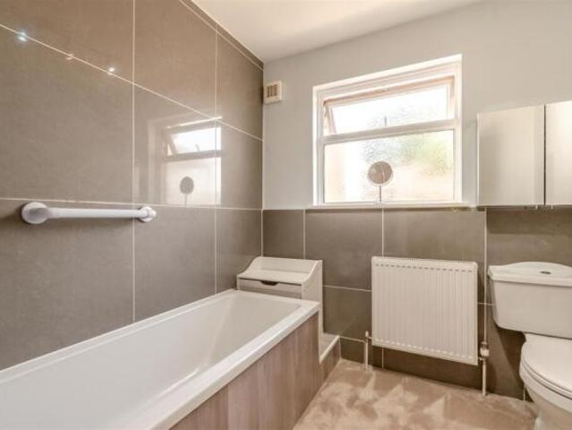 Bungalow for sale in Midway, Kent