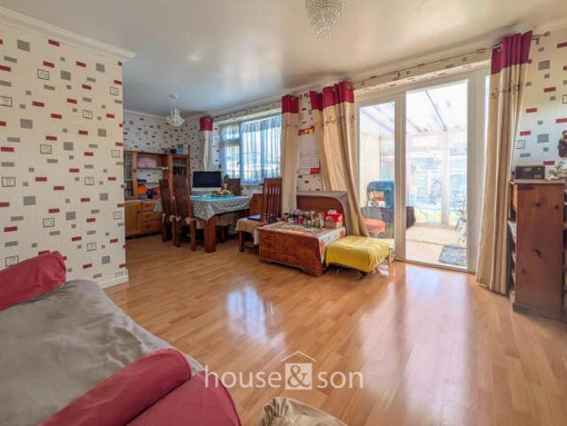 Bungalow for sale in Bear Cross