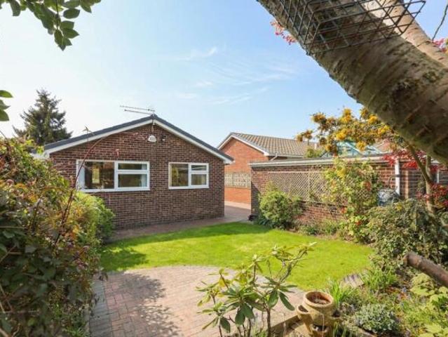 Bungalow for sale in The Rise, East Riding Of Yorkshire