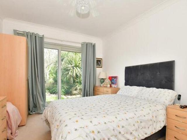 House for sale in Bromstone, Acol
