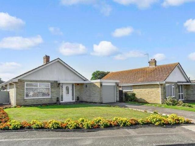 House for sale in Bromstone, Acol