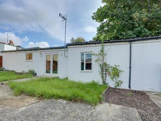 House for sale in World's End, Perryfields