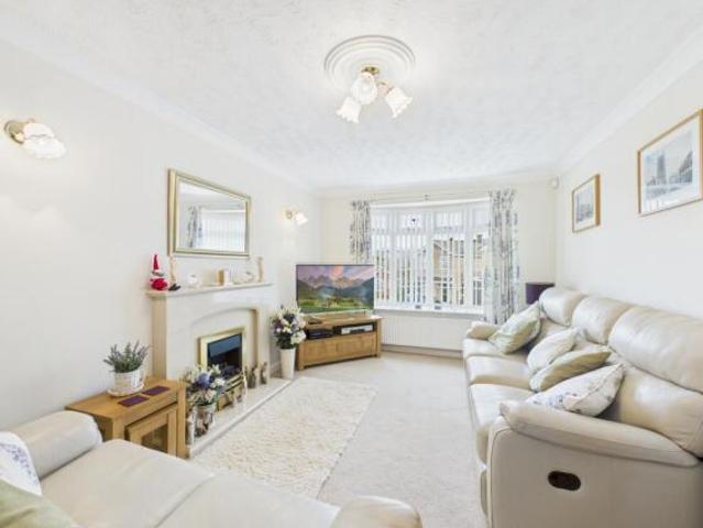 Bungalow for sale in Oakwood, West Yorkshire