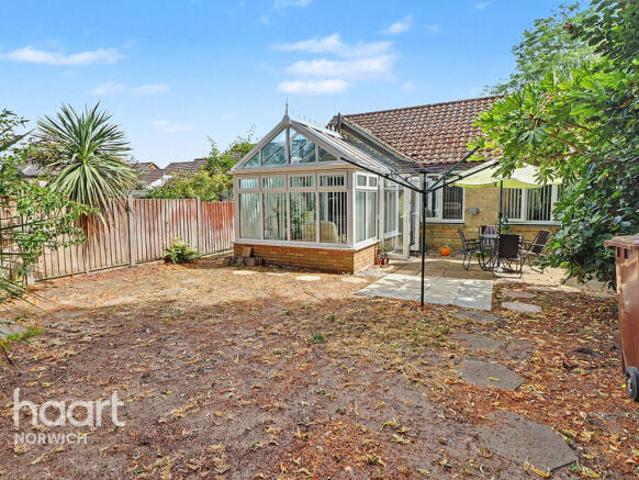 Bungalow for sale in New Catton, East Bank