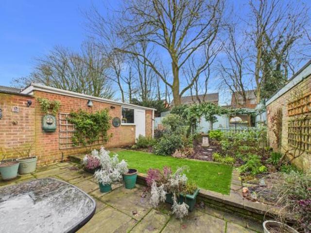 Bungalow for sale in Oakwood, West Yorkshire