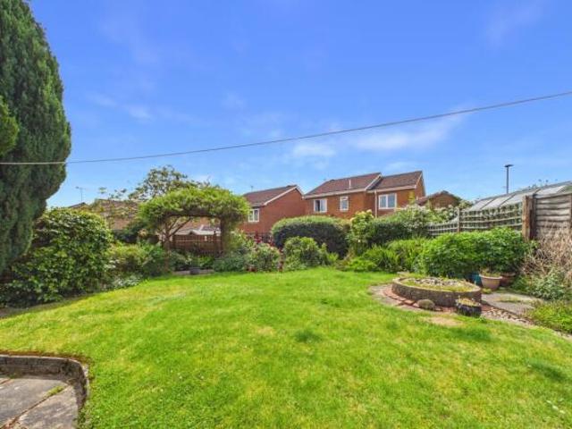 Bungalow for sale in Oakwood, West Yorkshire