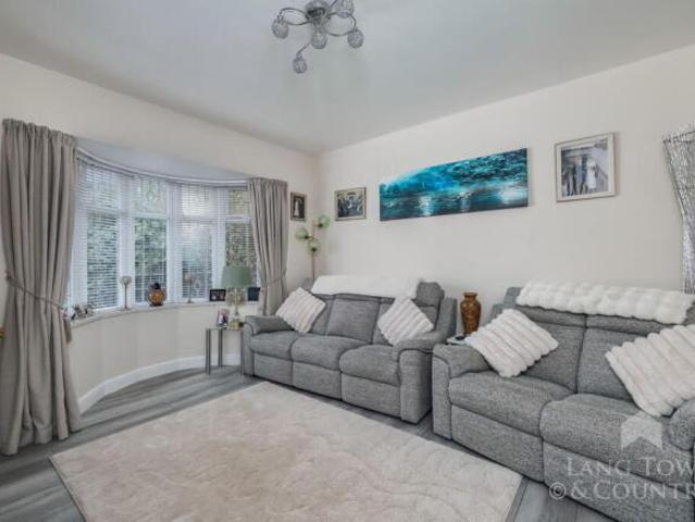 Bungalow for sale in Mount Wise