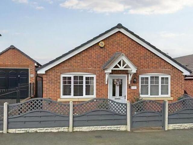 House for sale in Camp Hill, Warwickshire