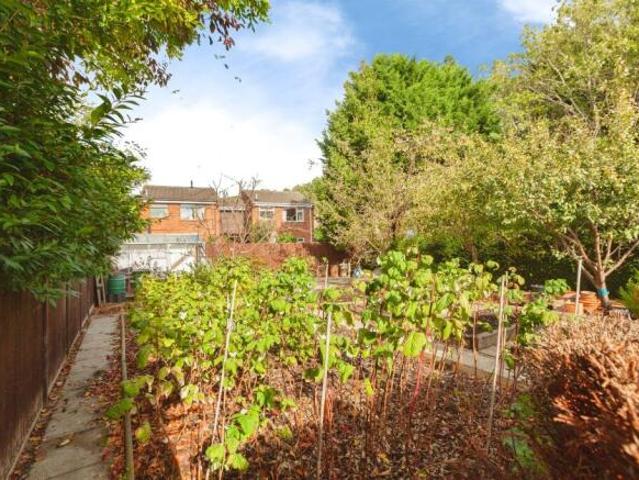 Property for sale in Glen Parva, Blaby