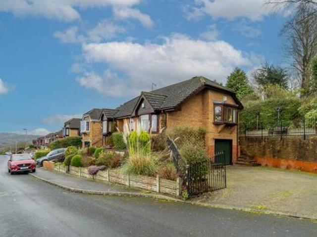 House for sale in Halesowen, West Midlands
