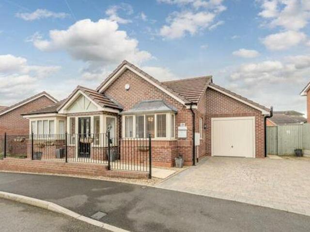 House for sale in Halesowen, West Midlands