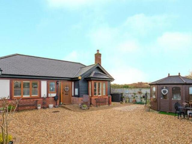 House for sale in Henlow, Bedfordshire
