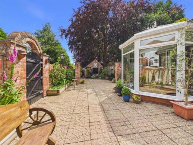 Bungalow for sale in Kirk Ella, East Riding Of Yorkshire